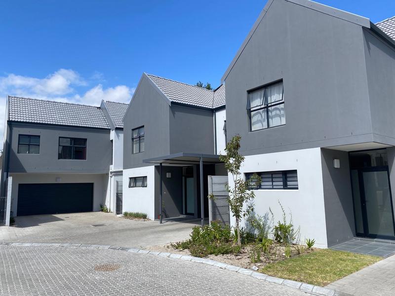 3 Bedroom Property for Sale in Silver Oaks Western Cape